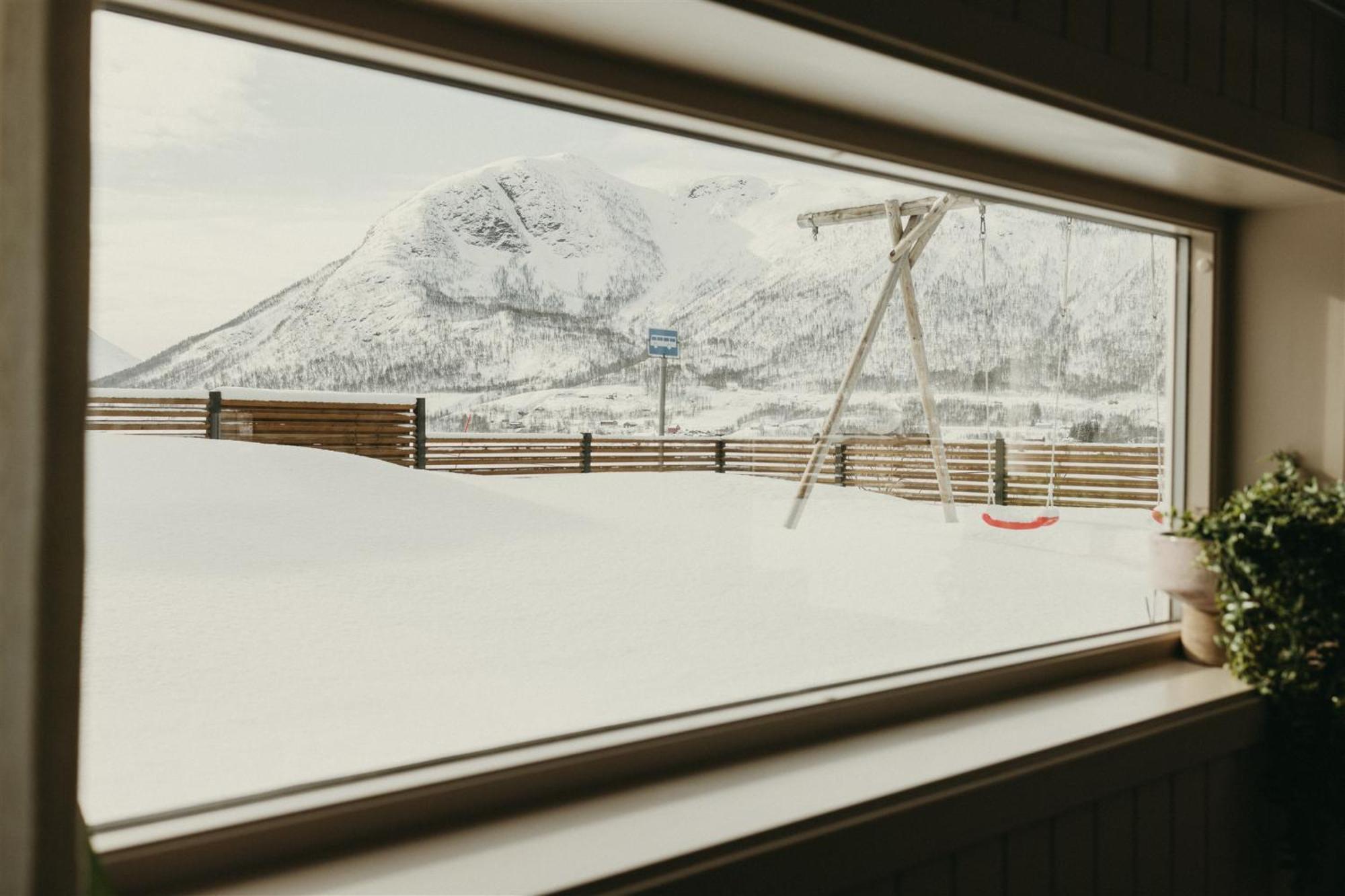 트롬쇠 Cozy Fjord Retreat With Firepit And Activities 아파트 외부 사진