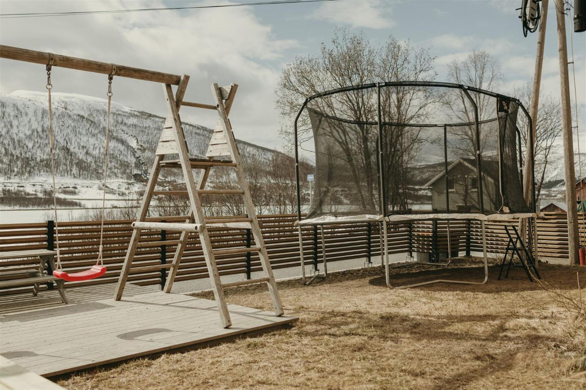 트롬쇠 Cozy Fjord Retreat With Firepit And Activities 아파트 외부 사진